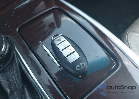 2018 Infiniti Q70 3.7X Luxe из США, поврежденный, VIN JN1BY1AR1JM220250